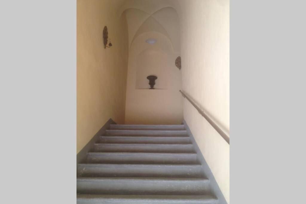 Cozy Apartment In Palazzo Malaspina Placência Exterior foto